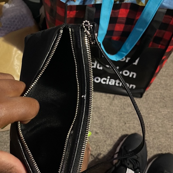 Coach zip around wallet wristlet used once - Picture 4 of 6